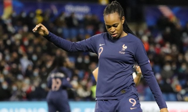 Marie-Antoinette Katoto sous le maillot des Bleues. 